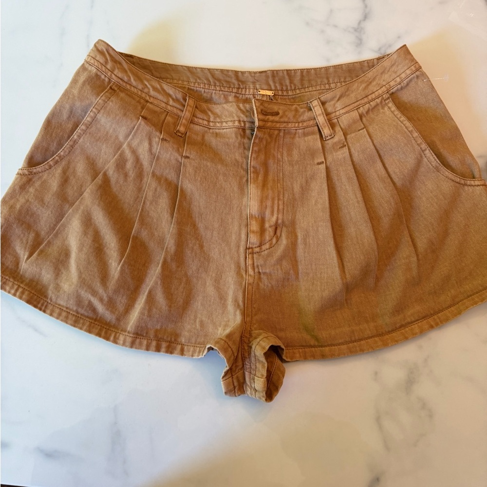 NWOT Free People Tan Pleated High-Rise Bermuda Shorts